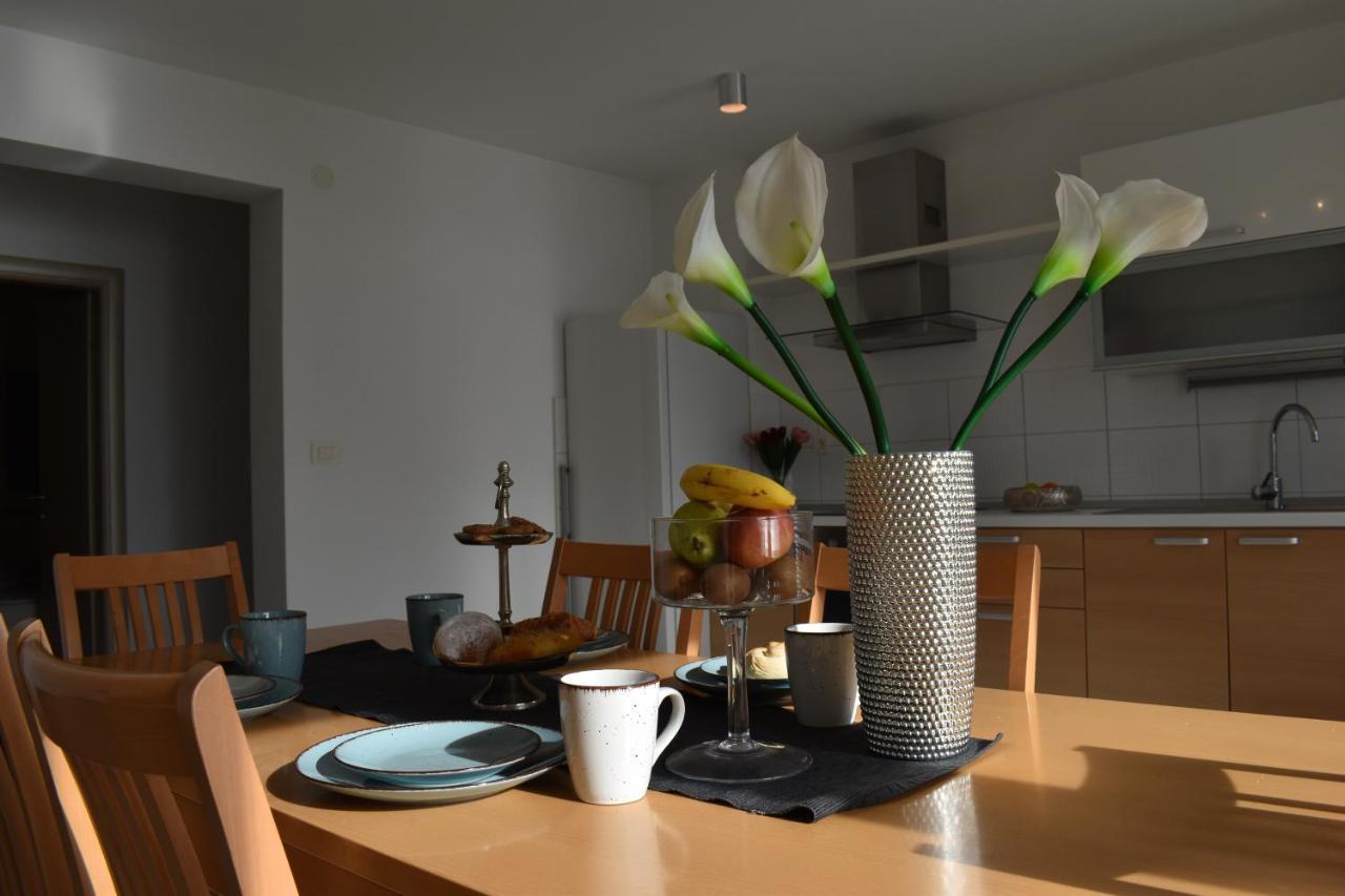 Apartments Villa Carica B&B Mimice Esterno foto
